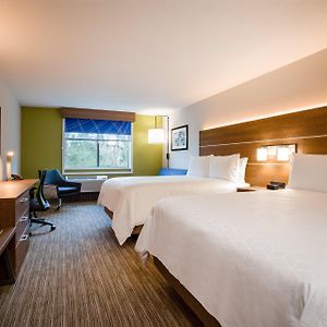 Standard Queen Room Two Queen Beds Bath or Shower